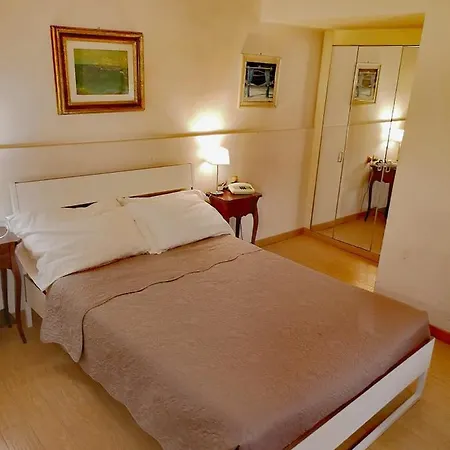 Hotell Il Poeta Dante 3*